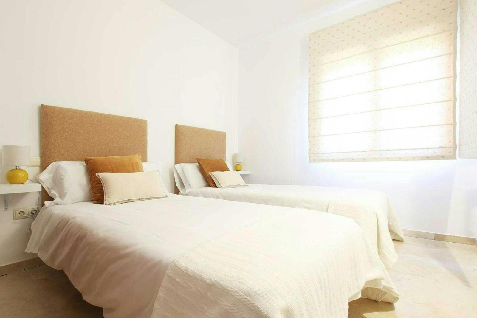 Piso 4 Hab. - Elviria Playa Apartment Marbella Luaran gambar